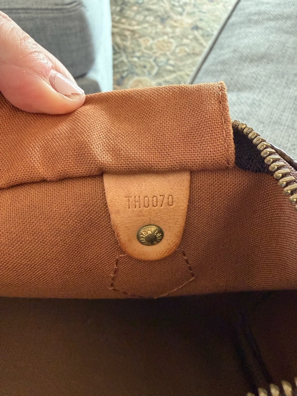 Louis Vuitton Monogram Canvas Speedy 30 - Picture 8 of 12